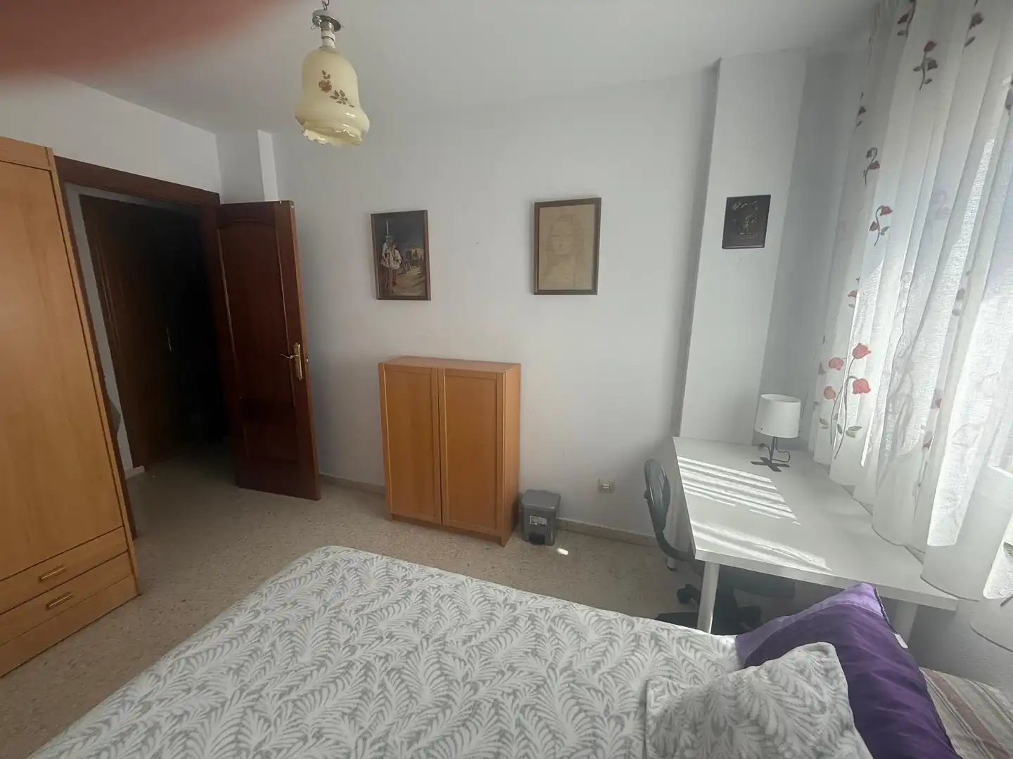 Habitación de Apartamento de alquiler en Málaga con Aire acondicionado, Amueblado y Microondas