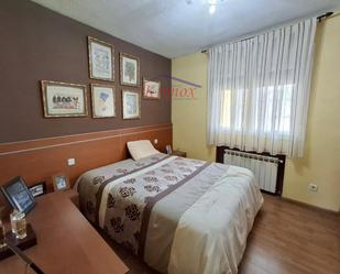Bedroom of Flat for sale in  Madrid Capital  with Air Conditioner, Heating and Terrace
