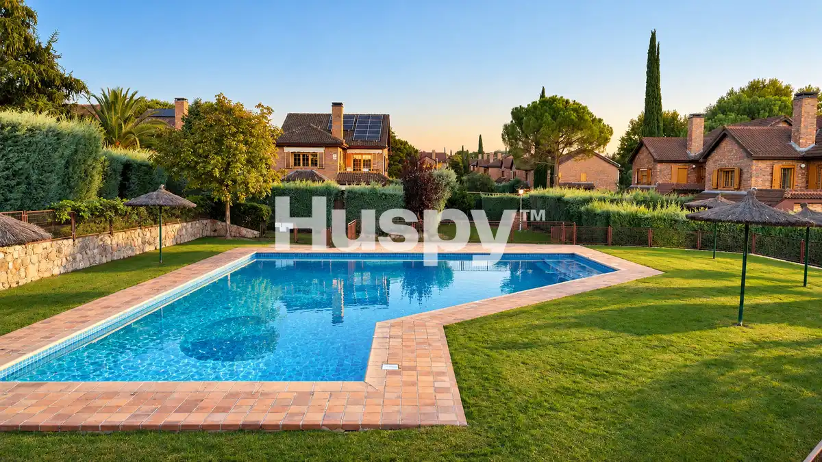 Piscina de Casa o xalet en venda en El Pinar - Punta Galea
