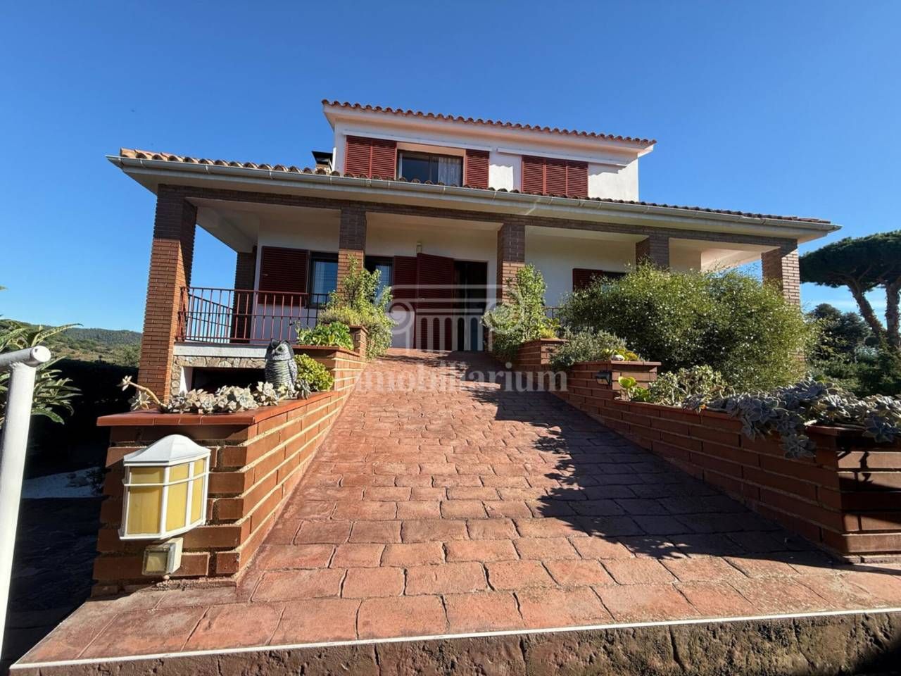 Vista exterior de Casa o xalet en venda en Arenys de Munt amb Calefacció, Jardí privat i Terrassa