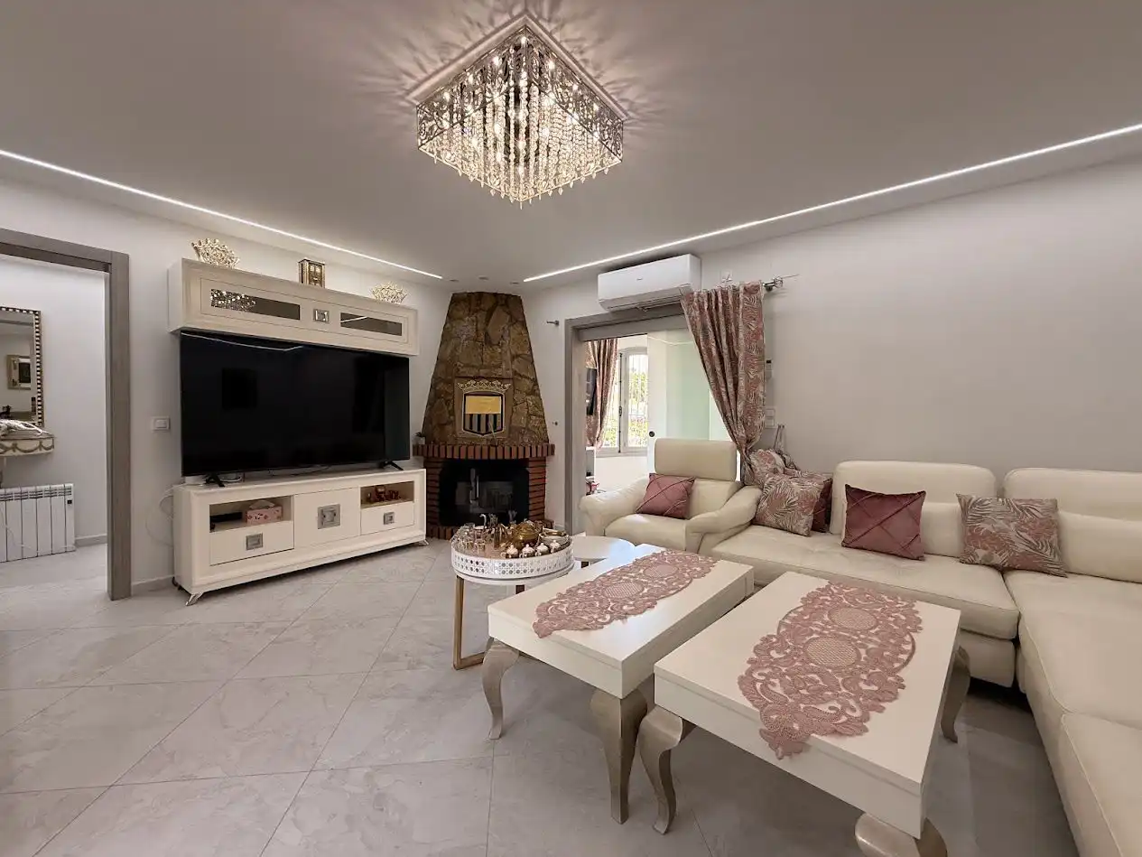 Sala d'estar de Casa o xalet en venda en El Campello amb Aire condicionat, Calefacció i Jardí privat