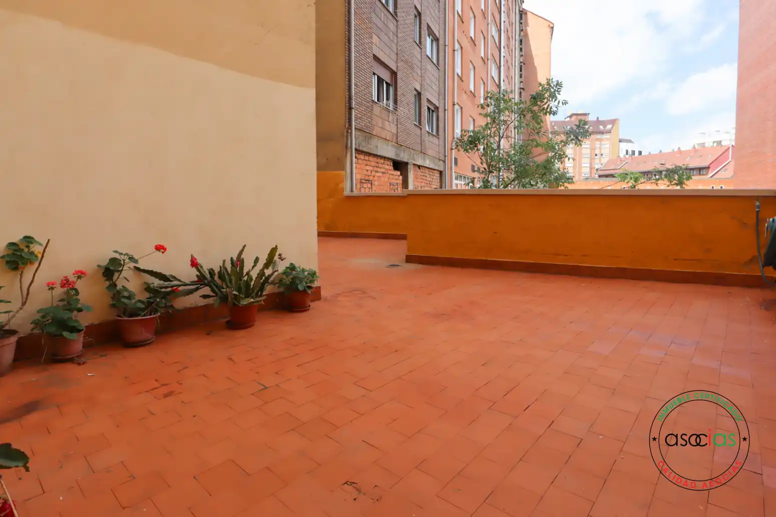 Terraza de Piso en venta en Oviedo  con Calefacción, Parquet y Terraza