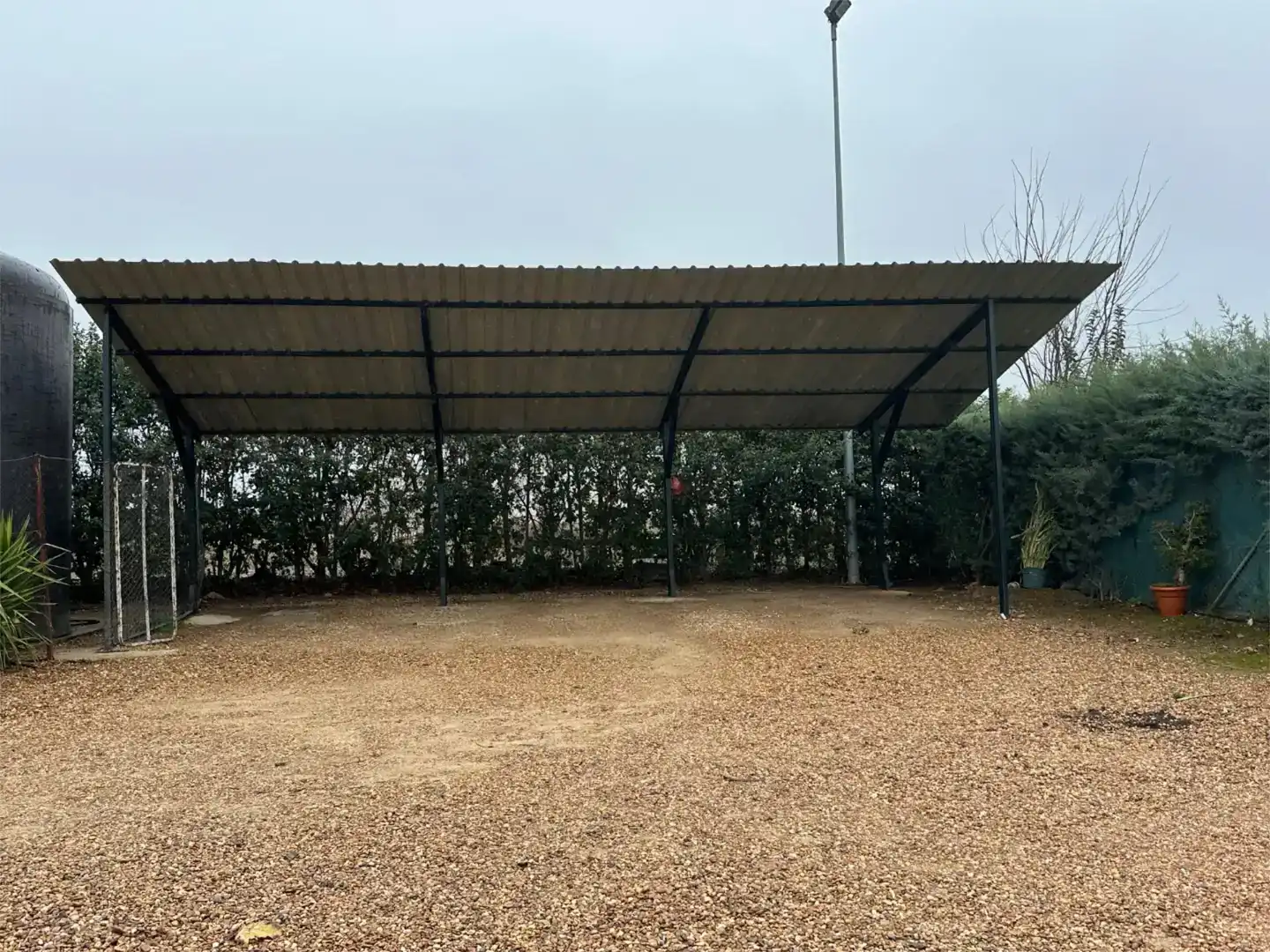 Parkplatz von Wohnung zur Miete in Valverde de Leganés mit Klimaanlage, Privatgarten und Schwimmbad