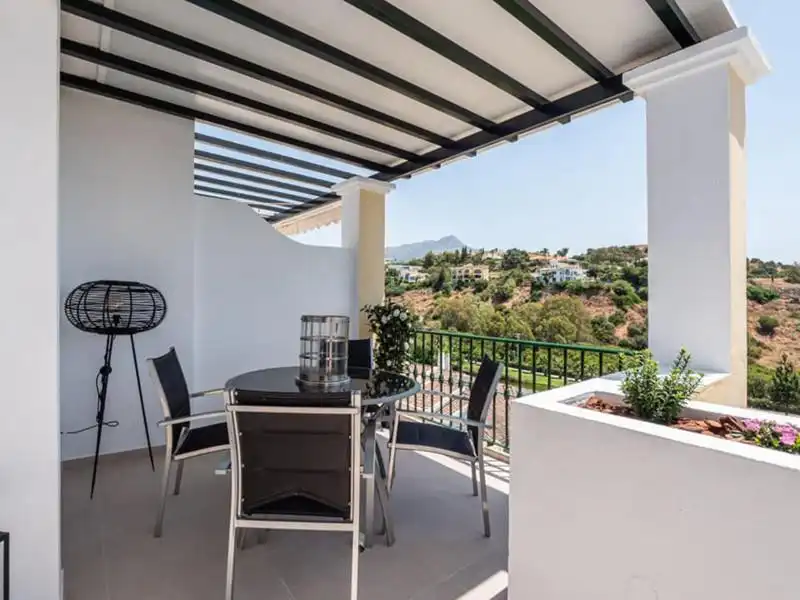 Apartment with terrace to rent in La Quinta, imagen 13