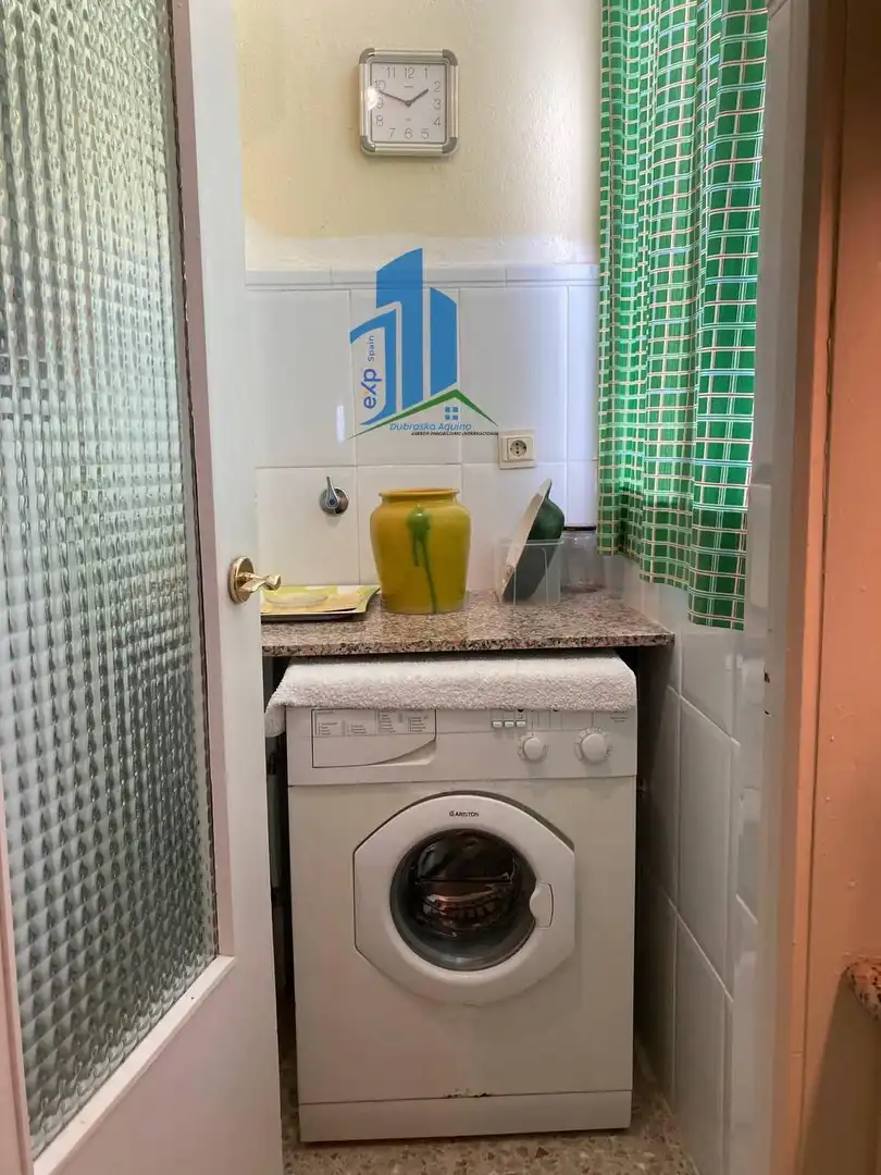 Bathroom of Flat for sale in Sueca  with Terrace, Storage room and Community pool