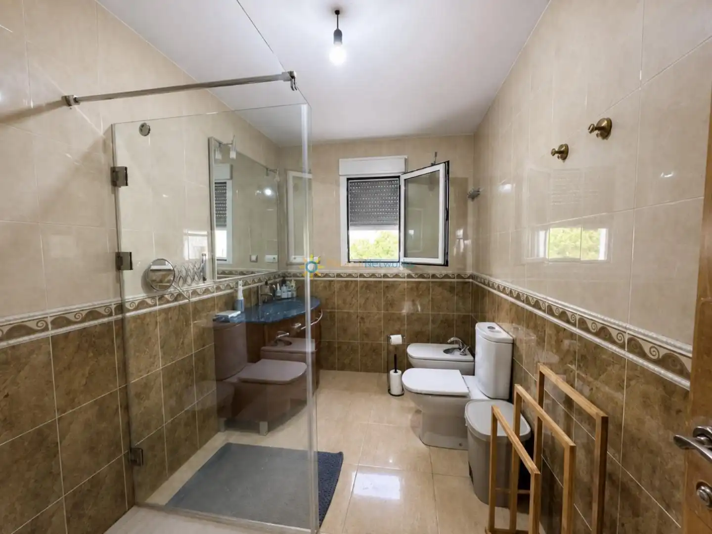 Bathroom of Houses for sale in Ontinyent  with Air Conditioner, Private garden and Terrace