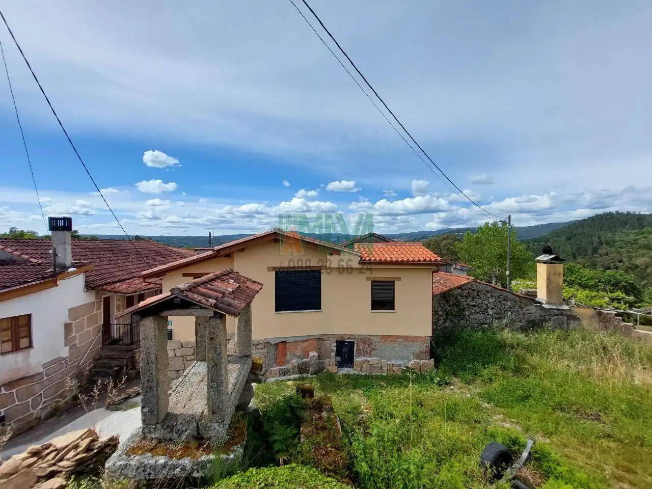 Exterior view of Houses for sale in O Pereiro de Aguiar   with Private garden