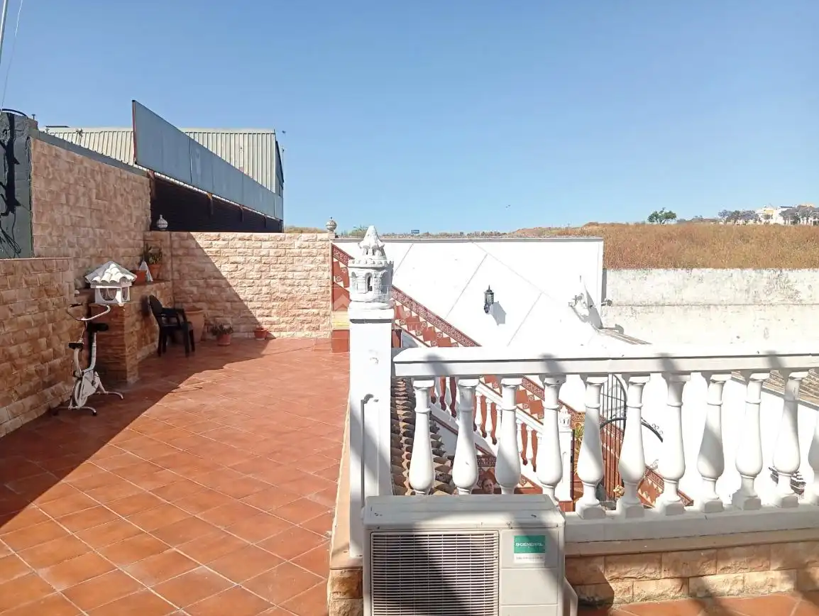Terraza de Casa adosada en venta en Coria del Río