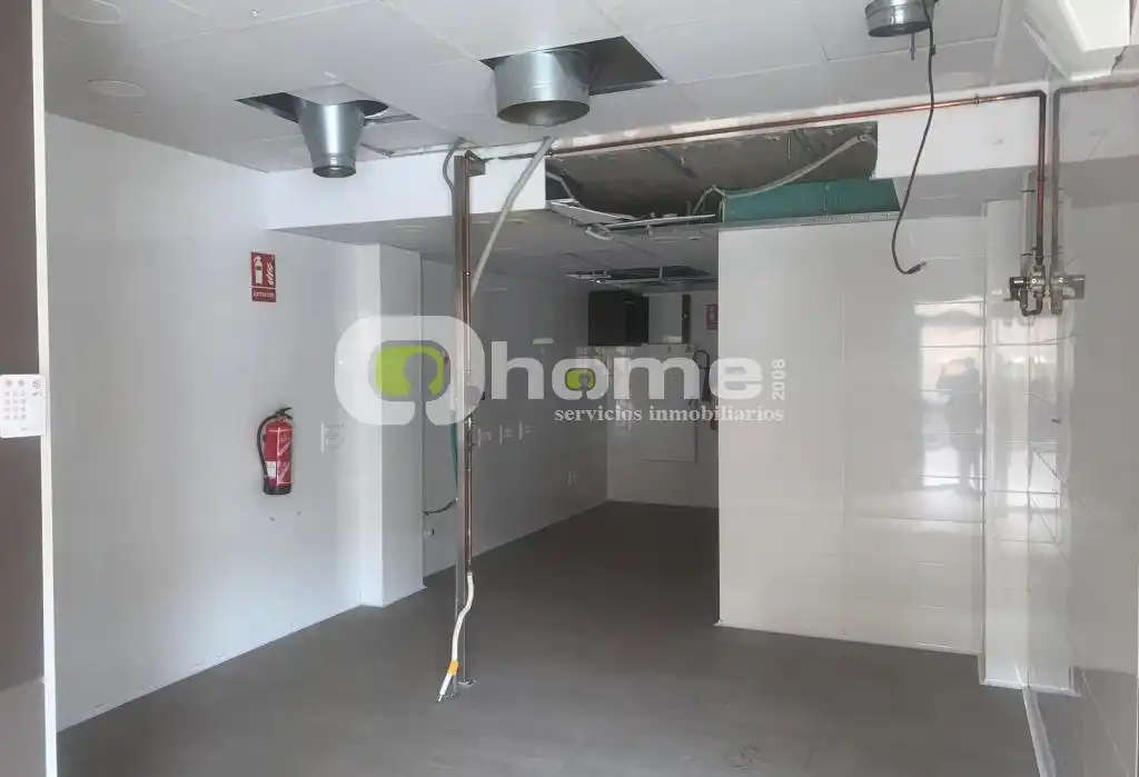 Business premises to rent in Ronda de la Feria 9, imagen 2