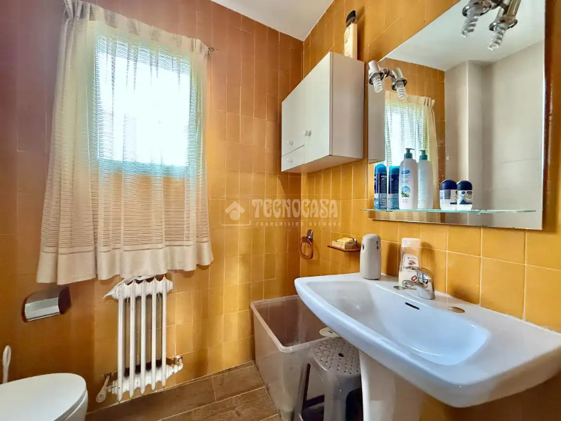 Baño de Piso en venta en Alcalá de Henares con Calefacción y Terraza