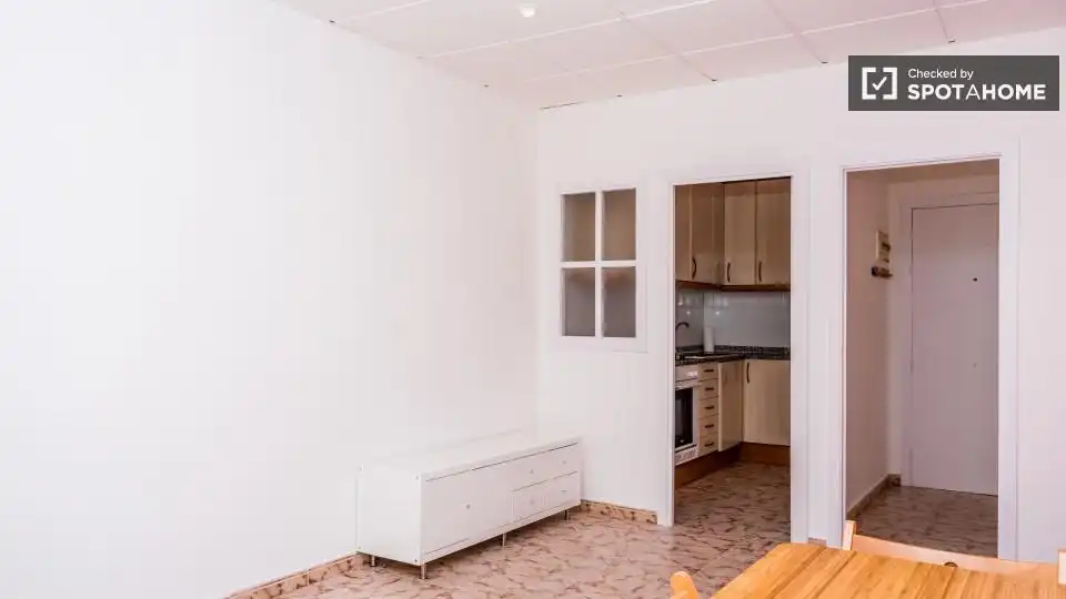 Flat with terrace to rent in Ciutat Vella, imagen 4