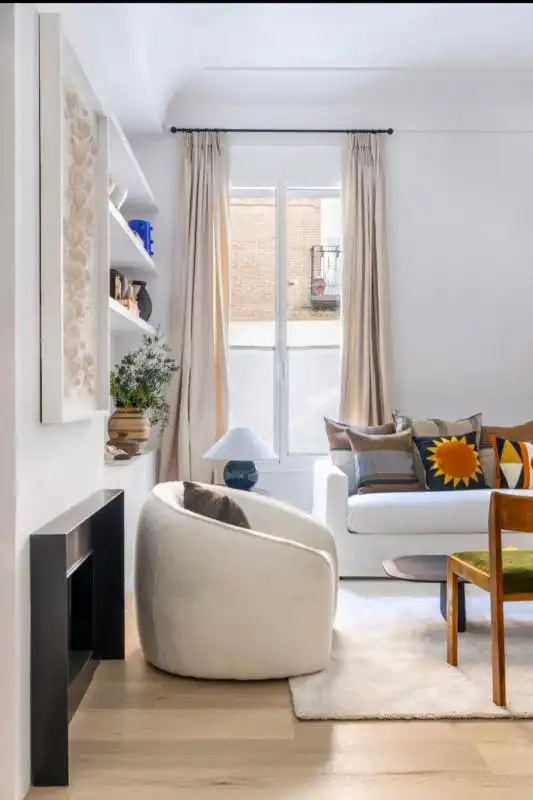 Living room of Ground floor for sale in Madrid  with Air Conditioner and Heating