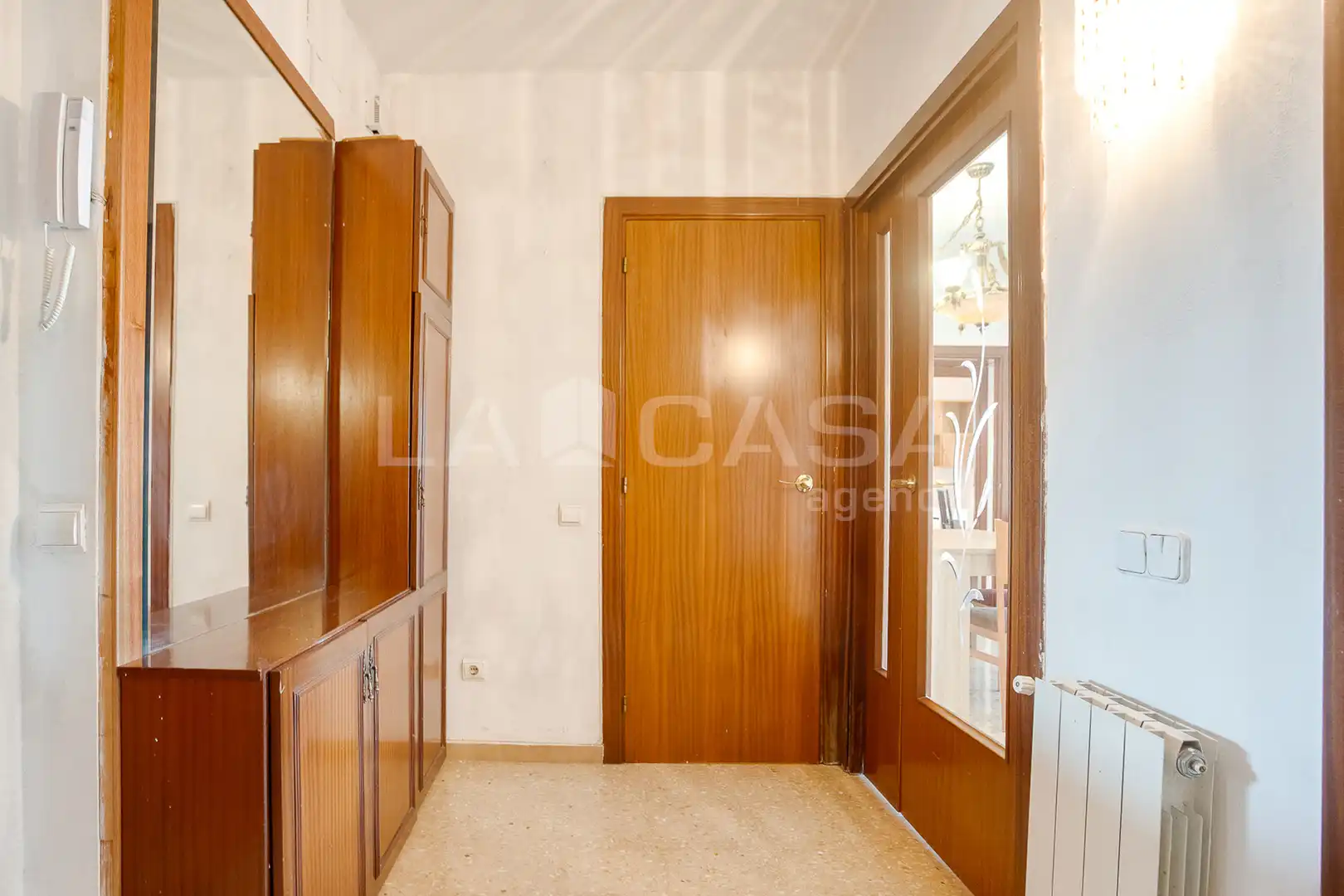 Piso en venta en Barcelona con Calefacción y Balcón