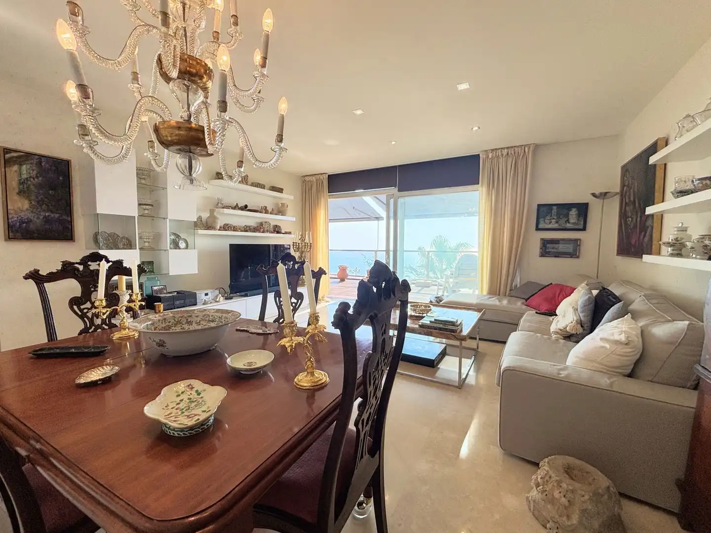 Sala de estar de Ático en venta en Manilva con Aire acondicionado, Terraza y TV