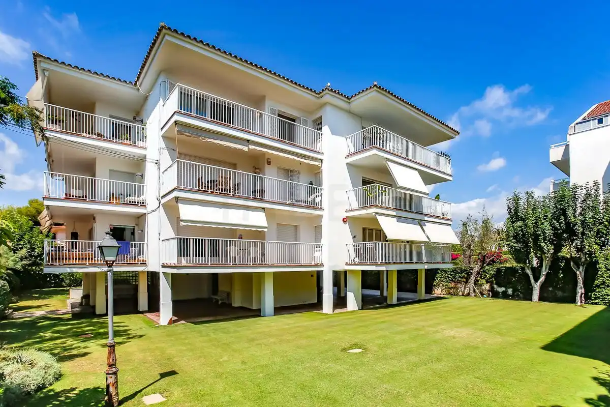 Vista exterior de Apartamento en venta en Sitges con Aire acondicionado