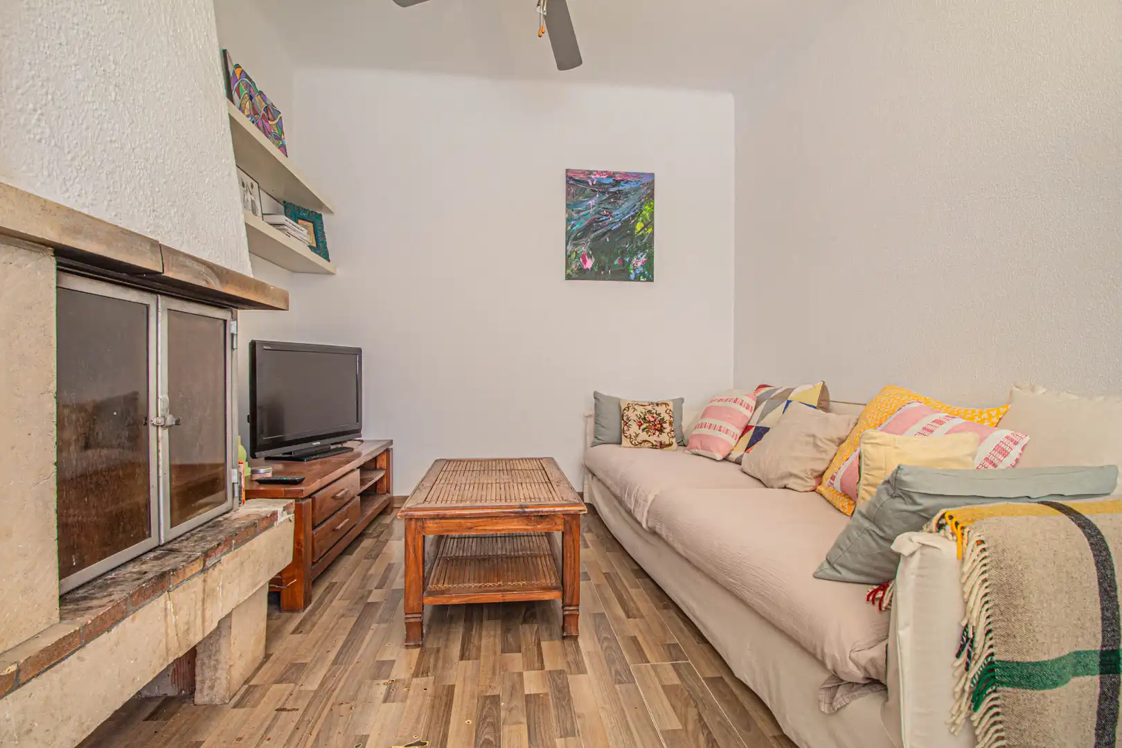 Living room of Houses for sale in Figueres  with Heating, Private garden and Internet