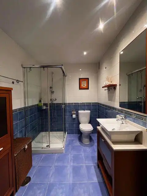 Badezimmer von Wohnung zum Verkauf in Gijón  mit Heizung und Abstellraum