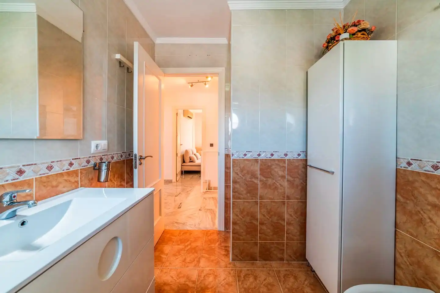 Bathroom of Detached homes for sale in Bormujos  with Air Conditioner