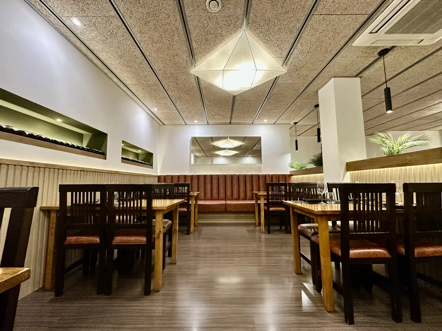 Commercial properties for transfer in Taradell