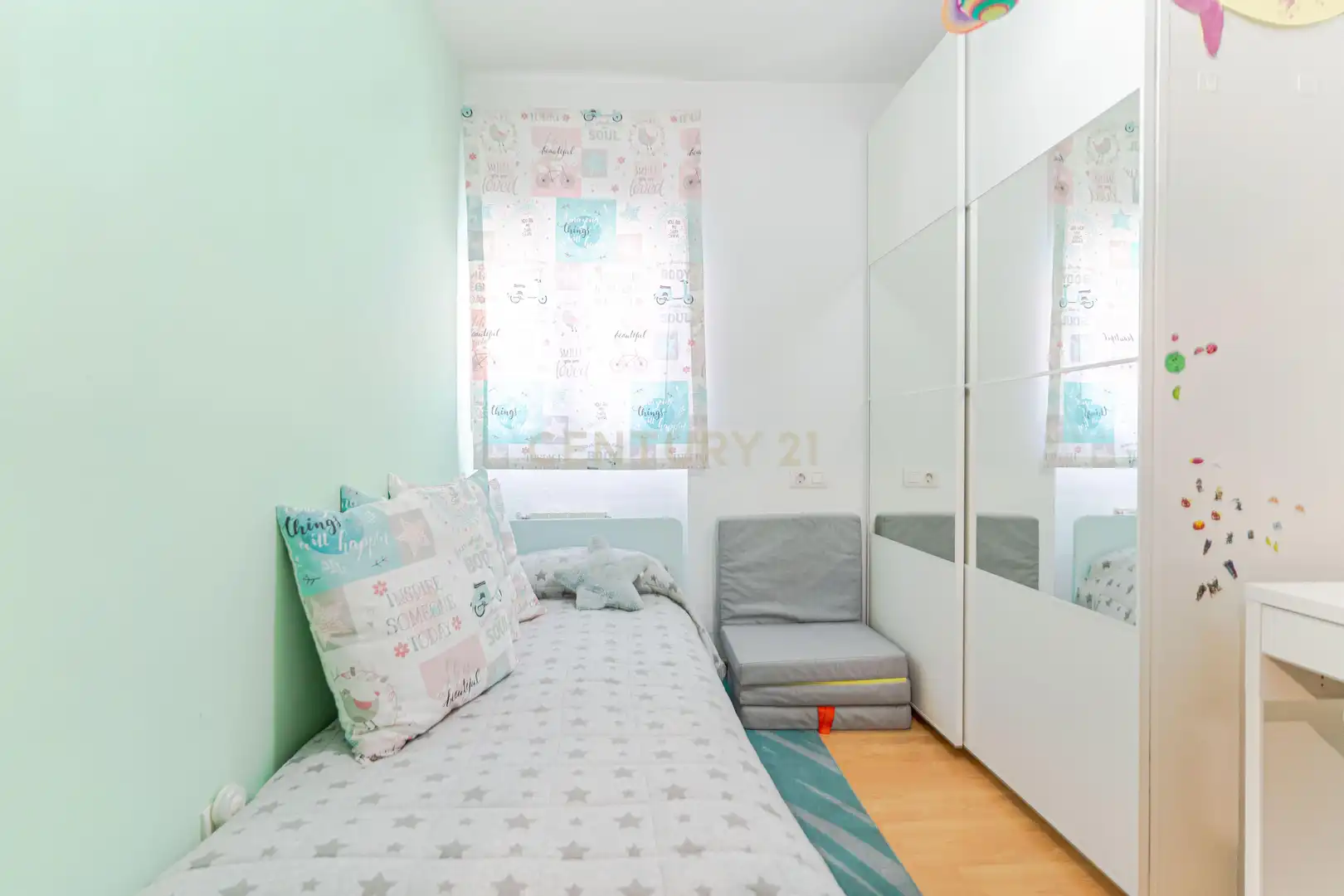 Bedroom of Flat for sale in Granada  with Air Conditioner