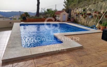 Piscina de Casa o xalet en venda en La Nucia amb Terrassa, Piscina i Balcó