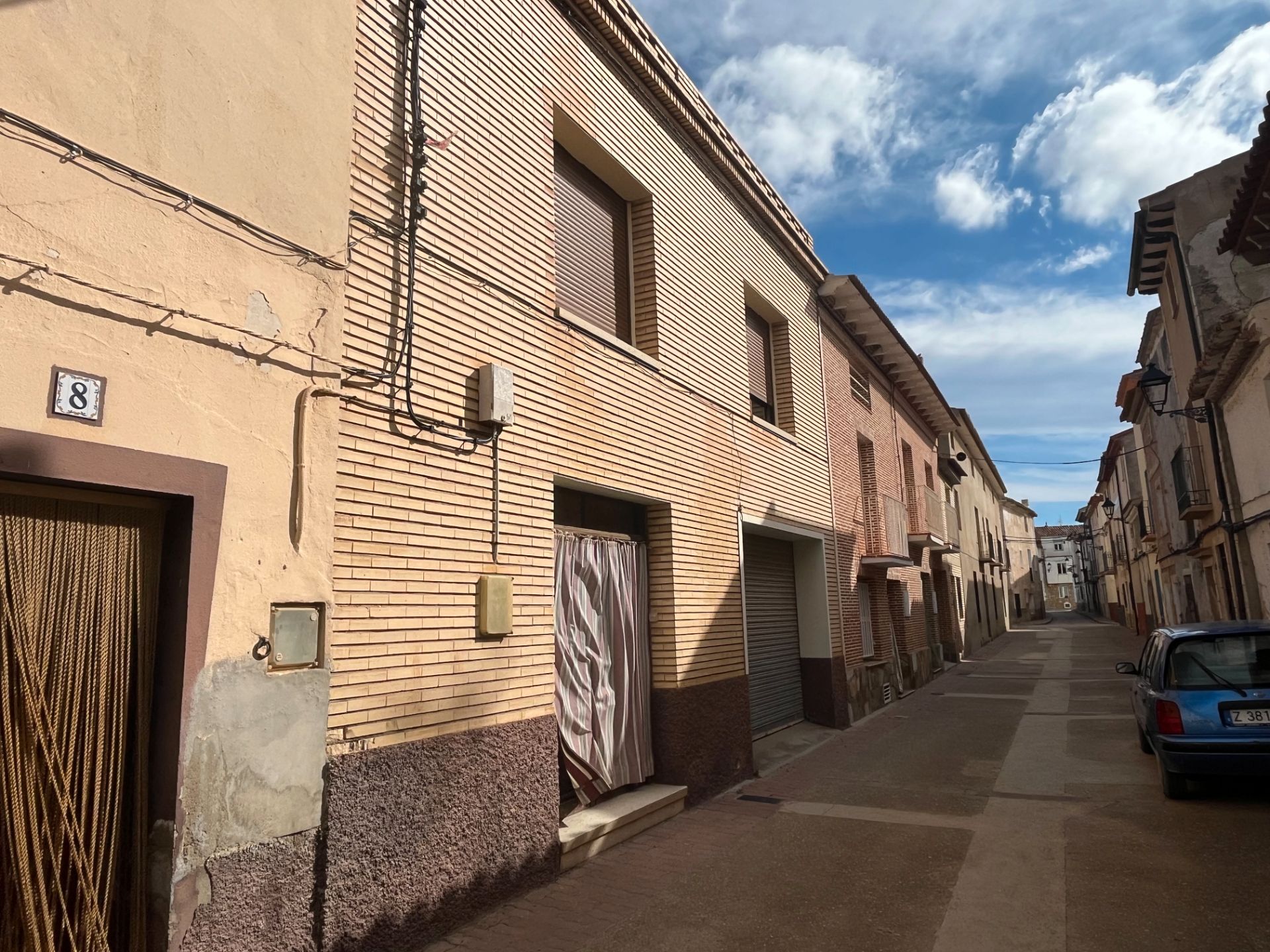 Vista exterior de Casa o xalet en venda en Letux amb Traster, Moblat i Forn