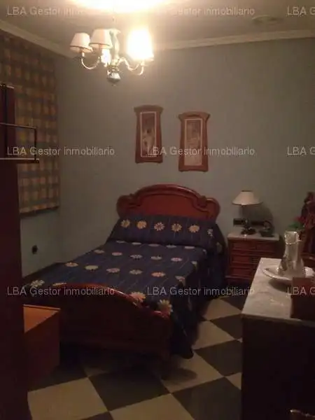 Dormitori de Pis en venda en Bailén amb Aire condicionat, Calefacció i Moblat