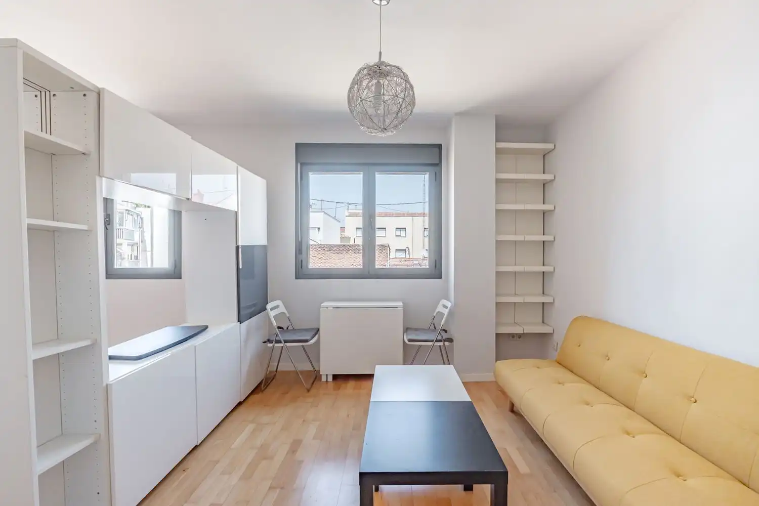 Living room of Study for sale in Carabanchel