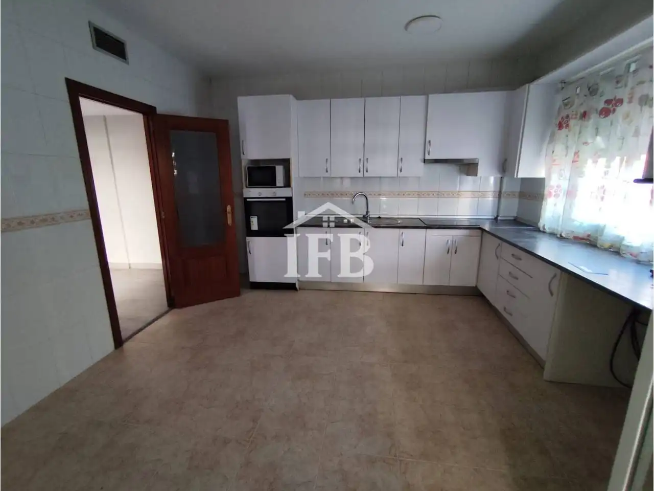 Cocina de Casa adosada de alquiler en Badajoz con Aire acondicionado, Calefacción y Terraza