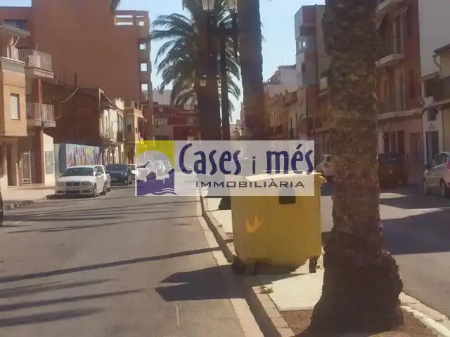 Vista exterior de Local en venta en Rafelbuñol / Rafelbunyol