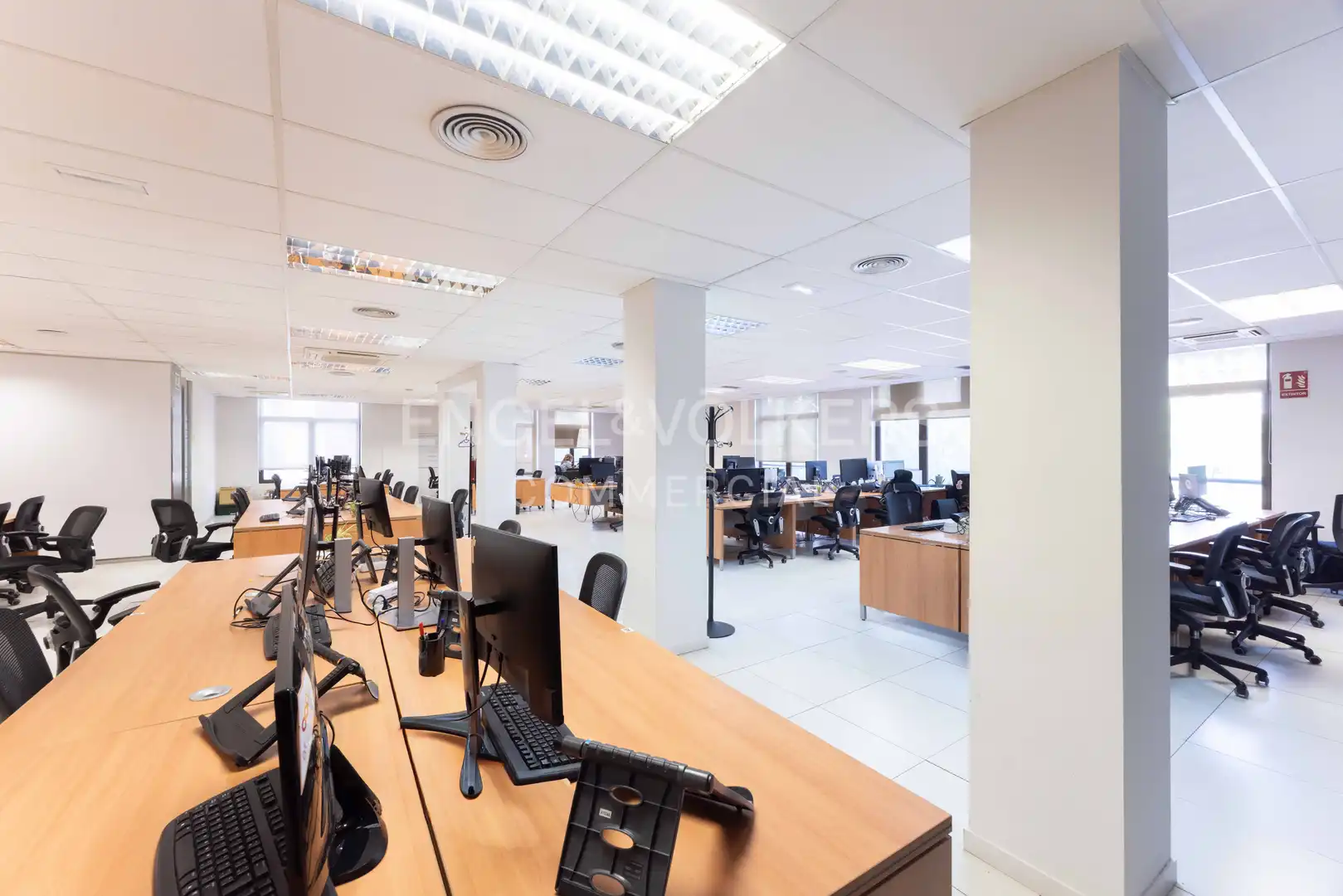 Office for rent in Barcelona  with Air Conditioner