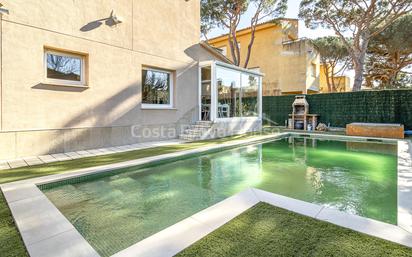 Swimming pool of House or chalet for sale in Palafrugell  with Air Conditioner, Heating and Private garden