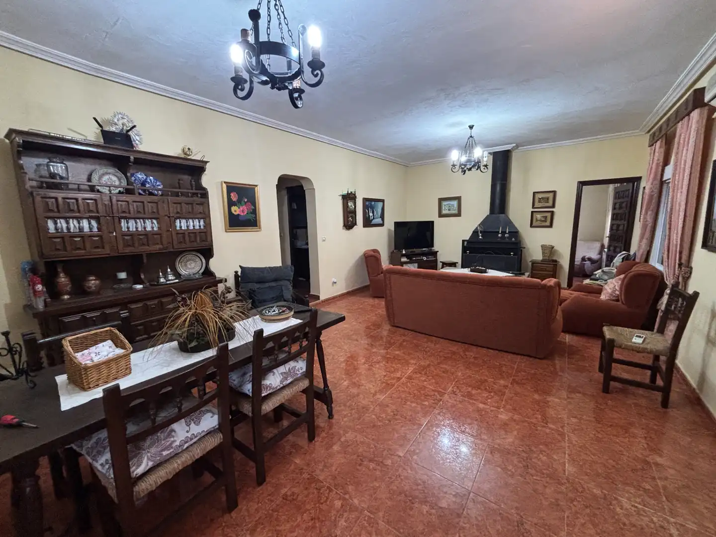 Sala de estar de Finca rústica en venta en Andújar con Aire acondicionado, Jardín privado y Piscina