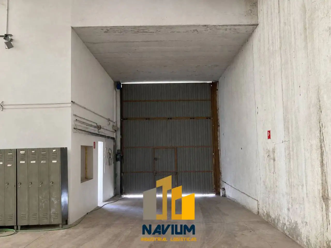 Nau industrial de lloguer en Barrio de la Estación