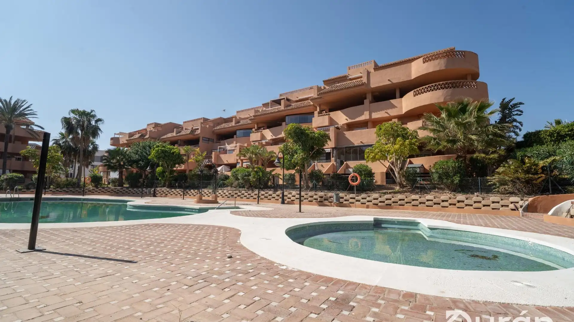 Vista exterior de Ático en venta en El Ejido con Aire acondicionado, Terraza y Amueblado