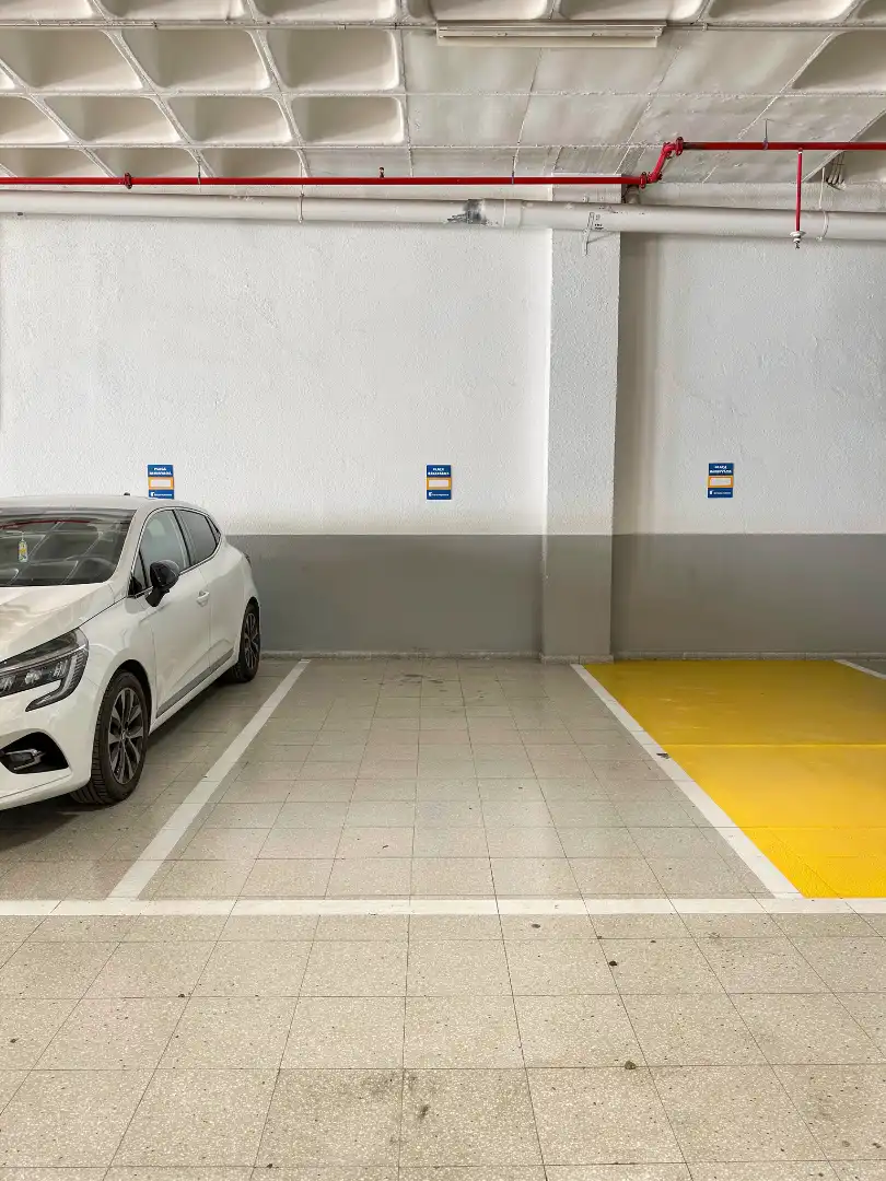 Parking de Garaje de alquiler en Mataró con Alarma