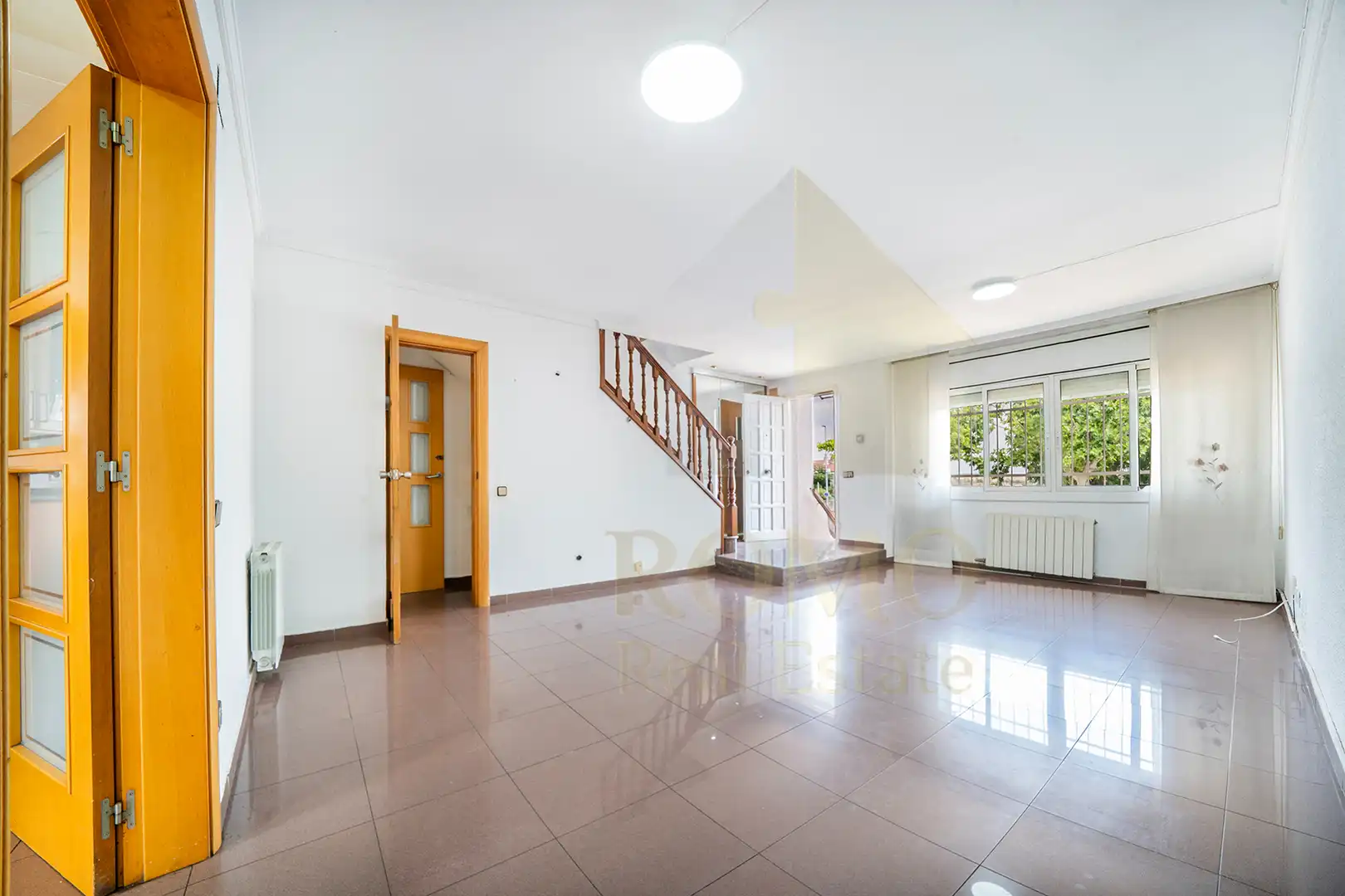 Casa adosada en venta en Santa Perpètua de Mogoda con Balcón
