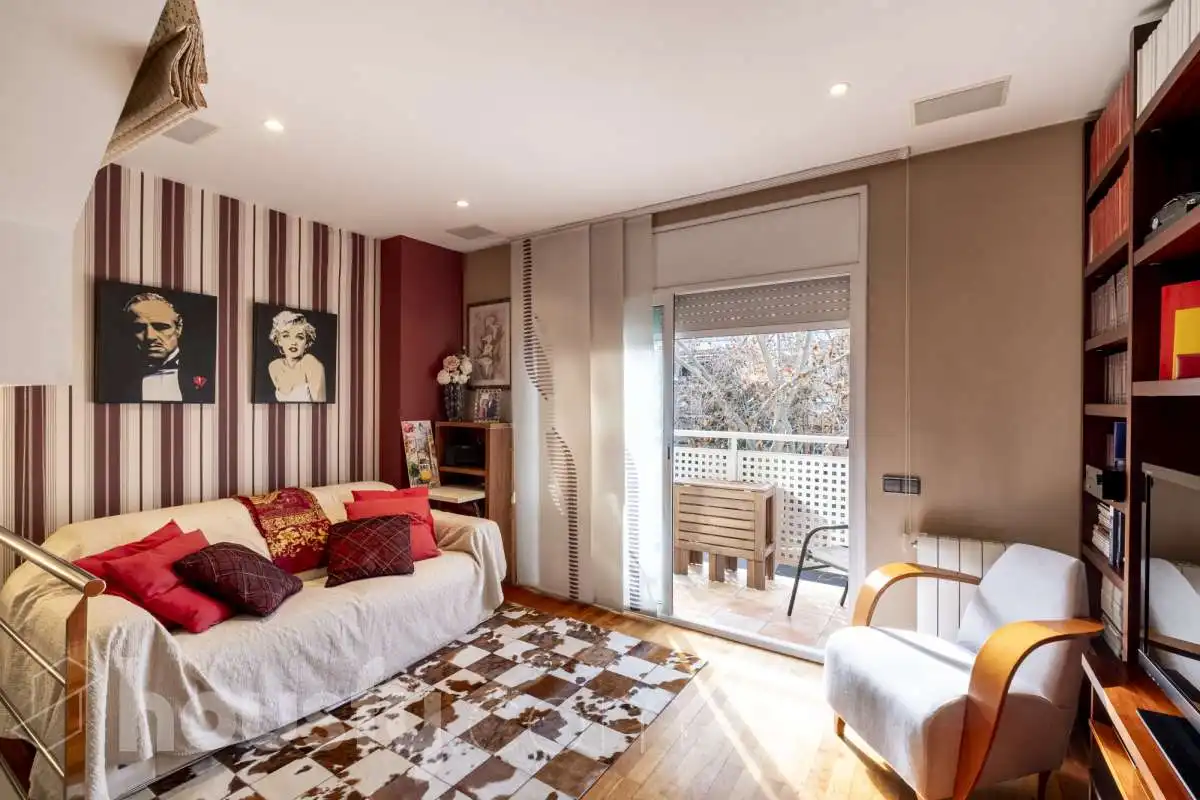 Sala de estar de Casa o chalet en venta en Barcelona con Aire acondicionado, Terraza y Trastero