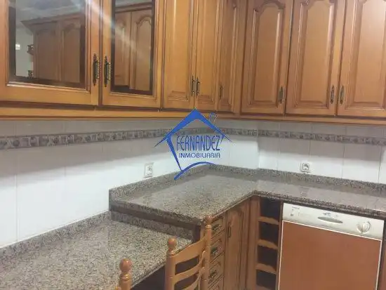 Cuina de Pis de lloguer en Cáceres amb Calefacció, Terrassa i Traster