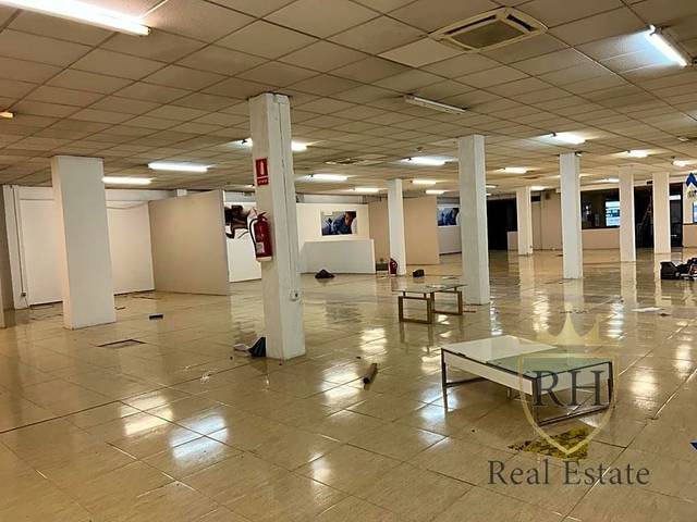 Local comercial en Alquiler en Es Rafal Vell