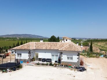 Casa en venda a El Pinós / Pinoso