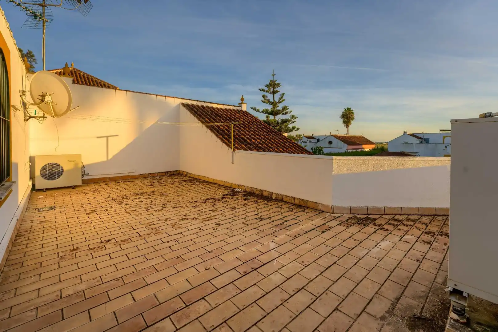 Terrace of Houses for sale in Espartinas  with Air Conditioner, Private garden and Terrace