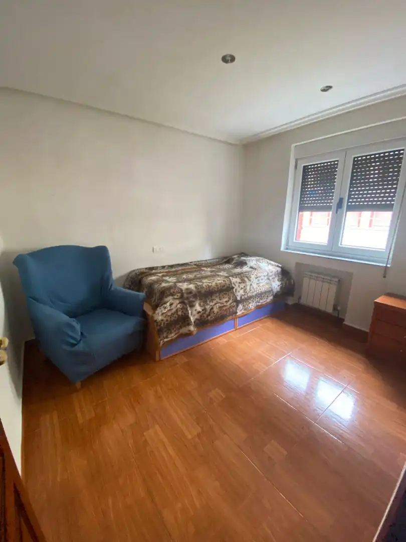 Habitación de Piso en venta en Langreo con Calefacción, Trastero y Amueblado