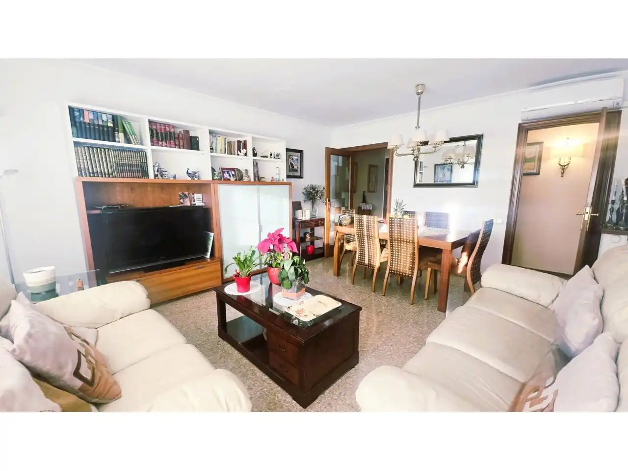 Living room of Apartments for sale in Terrassa  with Air Conditioner, Heating and Terrace