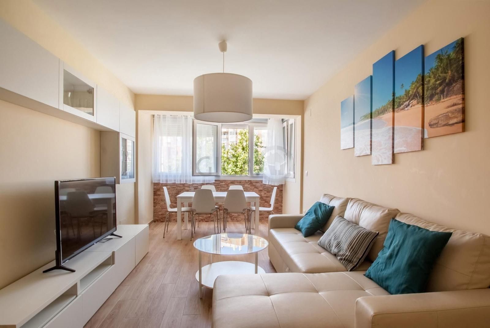 Sala de estar de Piso en venta en  Cádiz Capital