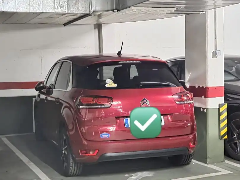 Aparcament de Garatge de lloguer en Madrid