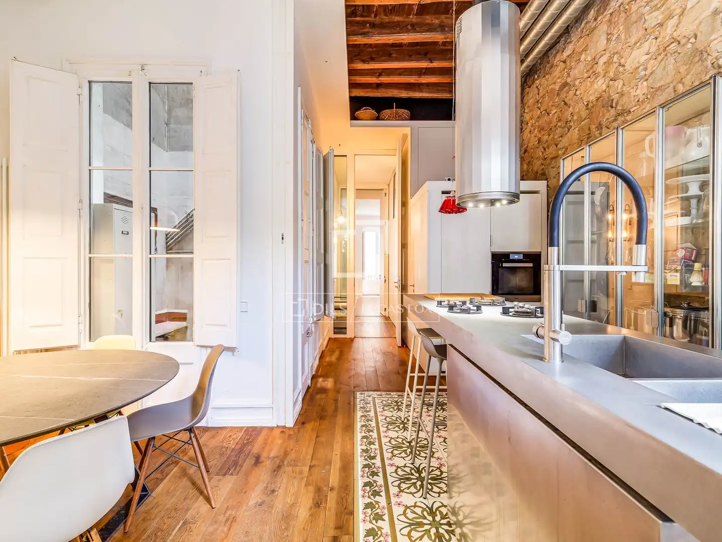 Cocina de Piso en venta en Barcelona con Aire acondicionado, Calefacción y Jardín privado