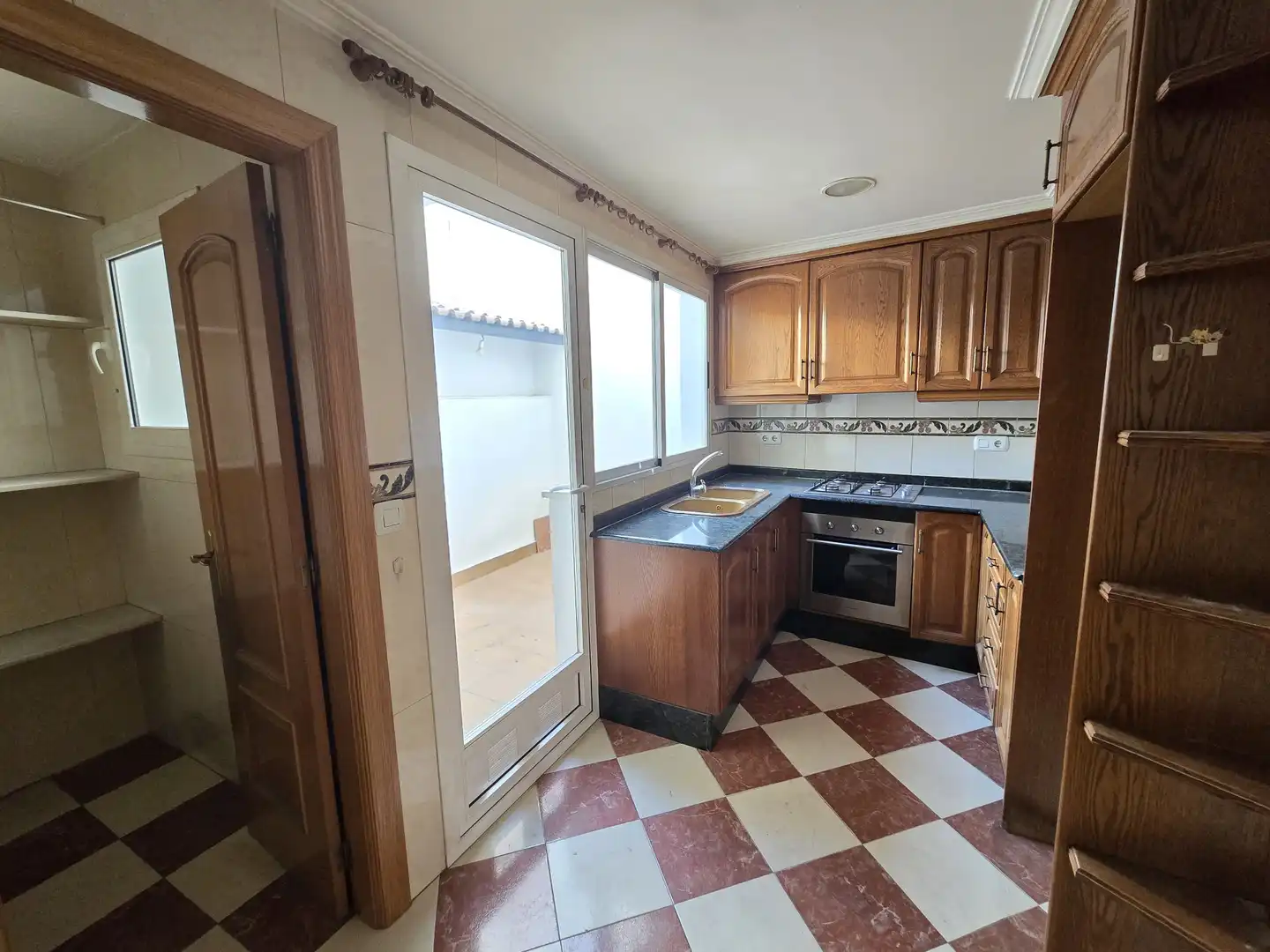 Cocina de Casa adosada en venta en Utiel con Terraza