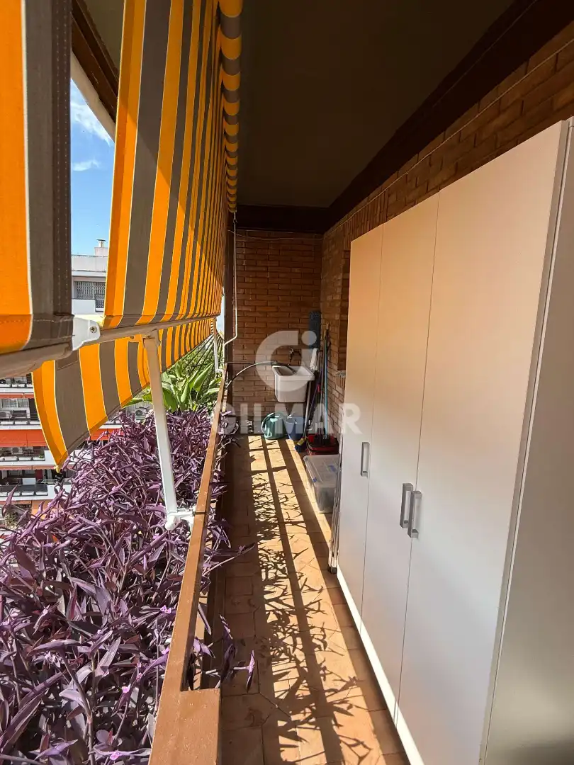 Balcony of Flat for rent in Sevilla  with Air Conditioner, Heating and Parquet flooring