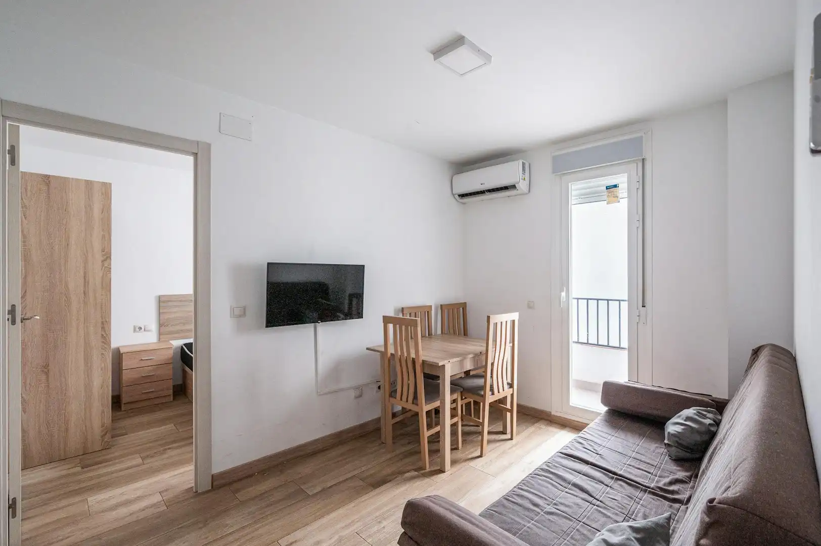 Sala de estar de Piso de alquiler en Madrid con Aire acondicionado, Amueblado y Lavadora
